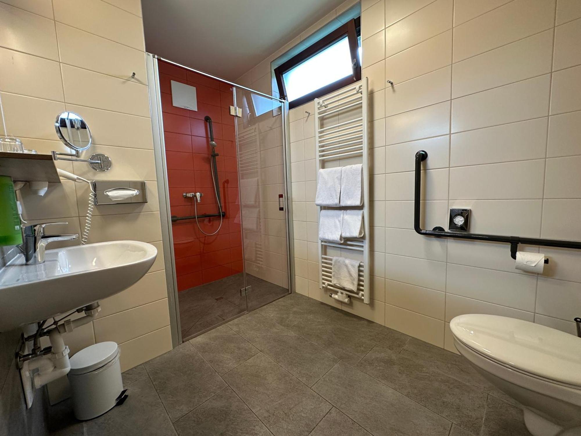 Jufa Hotel Graz Sued - Self Check-In Exterior photo